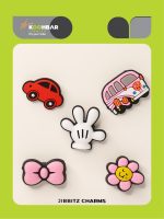 کالکشن جیبیتز طرح دست میکی‌موس برای تزئین کفش کراکس برند کوهبر