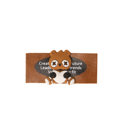 مارک لباس ترکیبی با جیبیتز طرح خرس | اتیکت چرم و سیلیکون با کیفیت تولید کوهبر برای پوشاک عمده