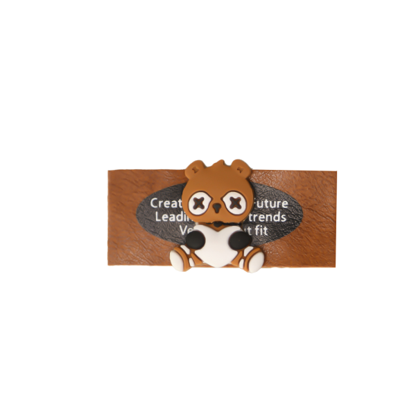 مارک لباس ترکیبی با جیبیتز طرح خرس | اتیکت چرم و سیلیکون با کیفیت تولید کوهبر برای پوشاک عمده