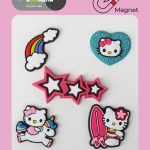 پک جیبیتز ۵ عددی مگنتی با طرح شخصیت Hello Kitty مخصوص تزئین یخچال، کمد و تخته وایت‌برد