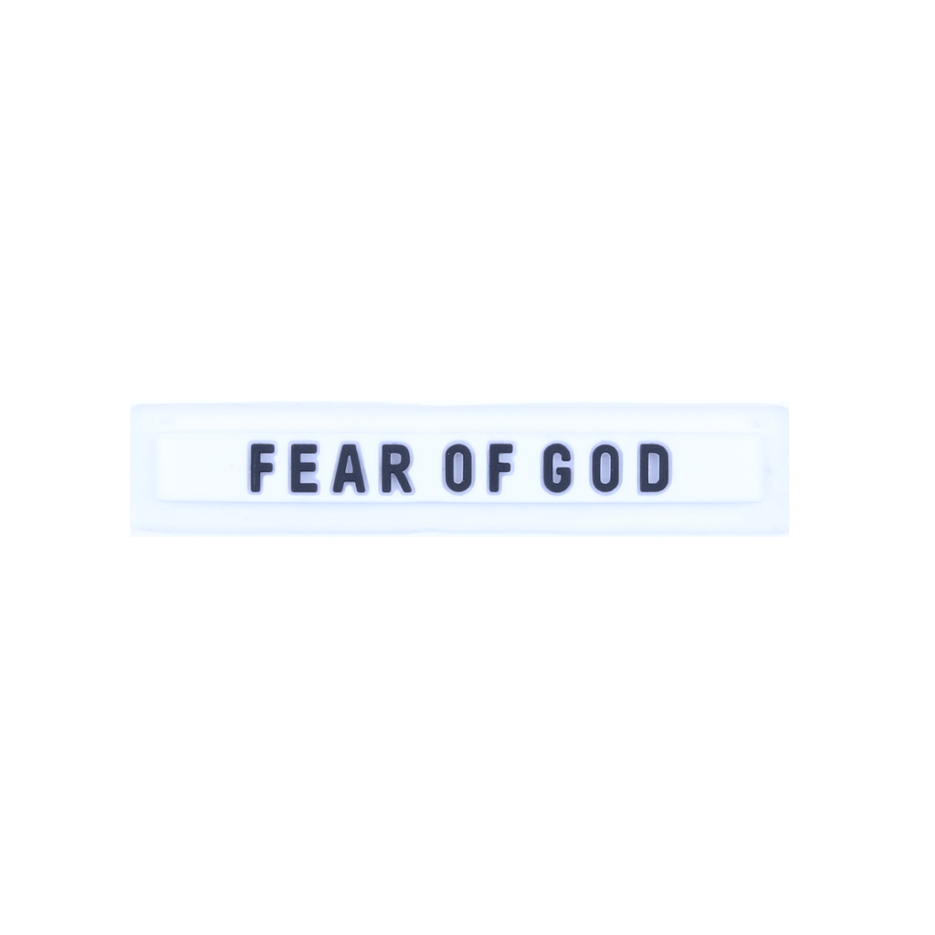 مارک ژلاتینی طرح Fear of God با پوشش براق و چاپ دقیق مخصوص لباس و کفش – برند کوهبر