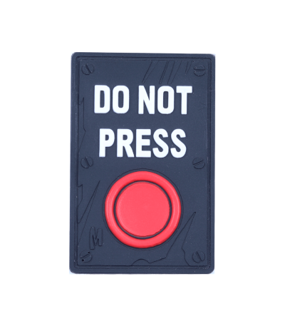 مارک ژلاتینی do not press با نوشته ژلاتینی برجسته و پایه چرمی مخصوص دوخت روی لباس