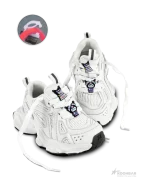 جیبیتز کیک تولد کرومی روی کتونی