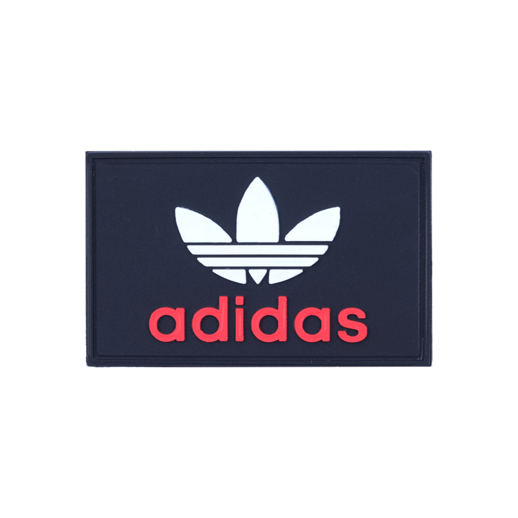 مارک ژلاتینی adidas روی پایه چرمی مناسب دوخت روی لباس و اکسسوری