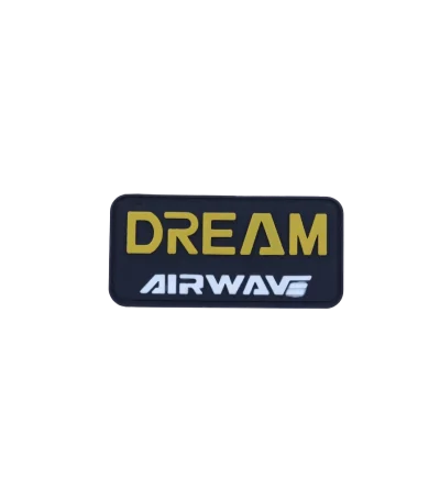مارک ژلهای با نوشته dream روی پایه چرمی مشکی مخصوص دوخت روی لباس