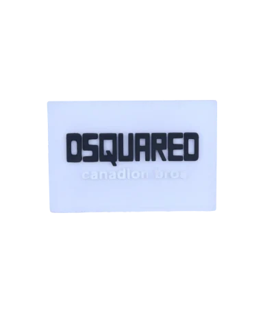 مارک ژلاتینی 1 dsquared با پایه چرم و نوشته کریستالی شفاف برای نصب روی لباس