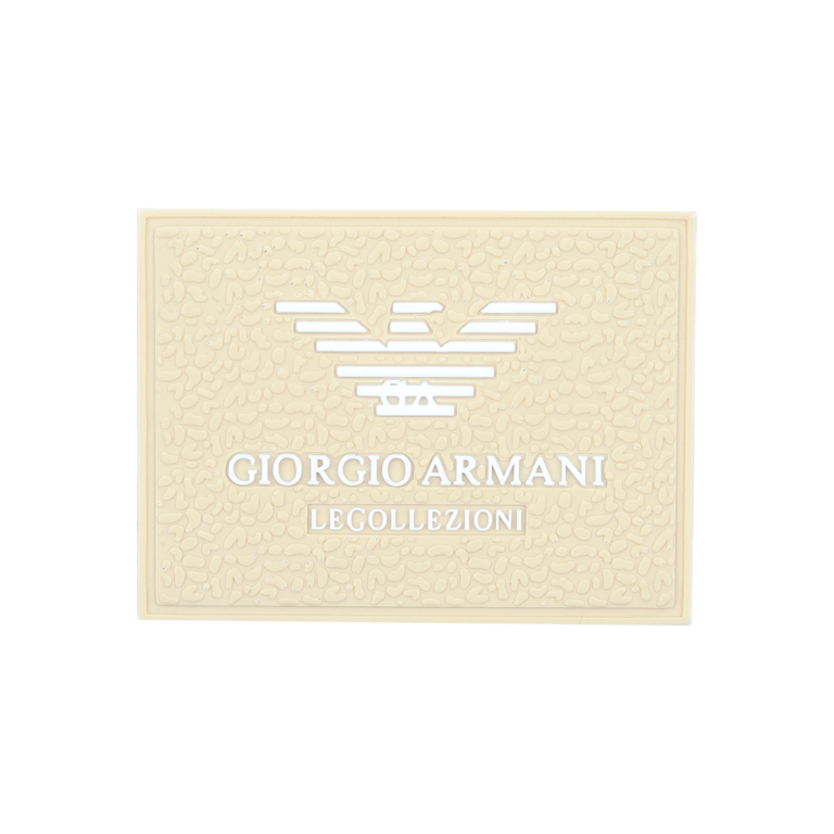 مارک های ژلاتینی 141 مارک ژلاتینی giorgio armani روی پایه چرمی مناسب دوخت روی لباس و اکسسوری
