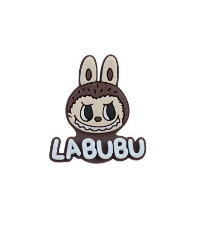 جیبیتز عروسک لبوبو و نوشته Labubu خرید از تولید کننده محصول برند کوهبر مناسب استفاده به عنوان خرجکار پوشاک
