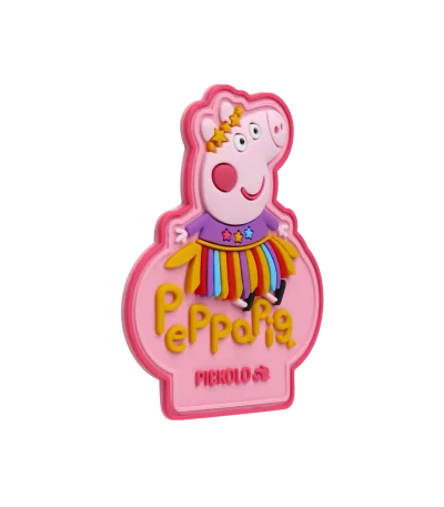 مارک دوختی طرح پپا پیگ با طراحی شاد و کودکانه، انتخابی مناسب برای تزئین لباس و محصولات پوشاک کودک است. بادوام و مناسب استفاده روزمره.