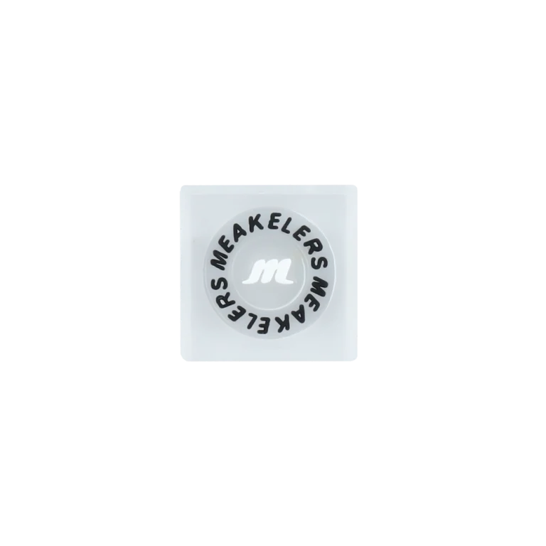 مارک سربرگه کفش M برند کوهبر، قطعه دوختی صنعتی مناسب تولید کفش. مناسب کارخانه‌ها و کارگاه‌های کفش. فروش عمده مارک سربرگه کفش با کیفیت بالا.